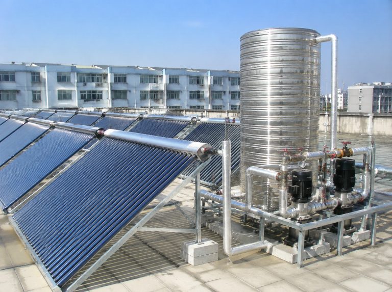 松滋商用大容量真空管太阳能热水系统